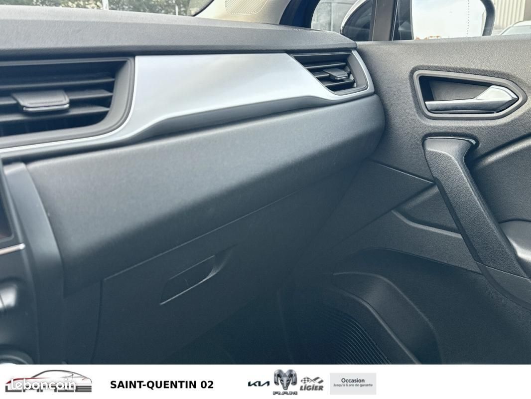 Renault Captur E-Tech 145 - 21 Business (image 19)