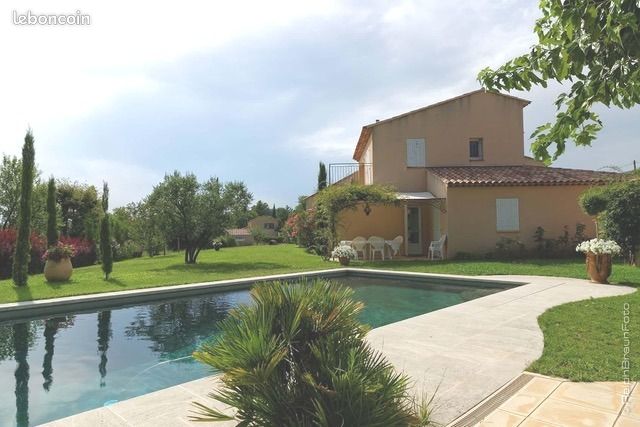 Villa 8 pièces 260 m²
