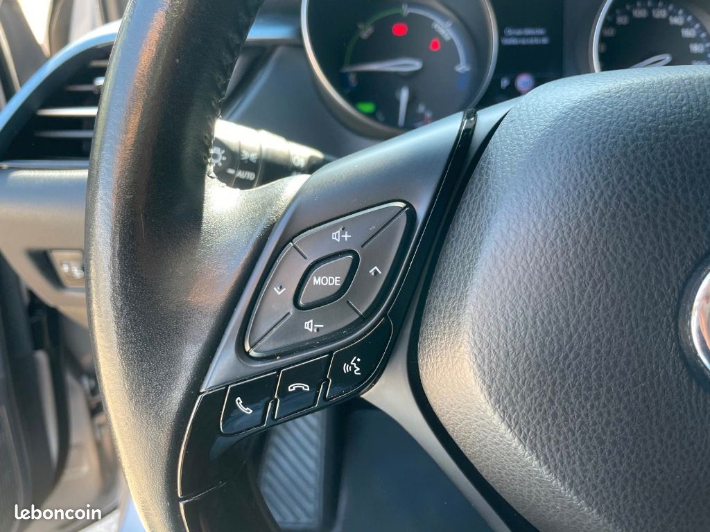Toyota C-HR 1.8 HYBRID - BV E-CVT 2020 EDITION (image 21)