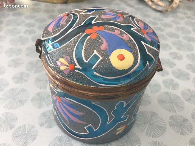 Repro Tissu émaillé Années 30 à Fleurettes + Accessoires - Pour Poupée Bleuette