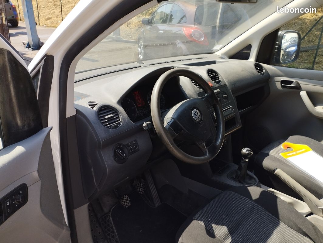 Volkswagen CADDY VAN 1.9 TDI 105CH CONFORT CLIM (image 8)