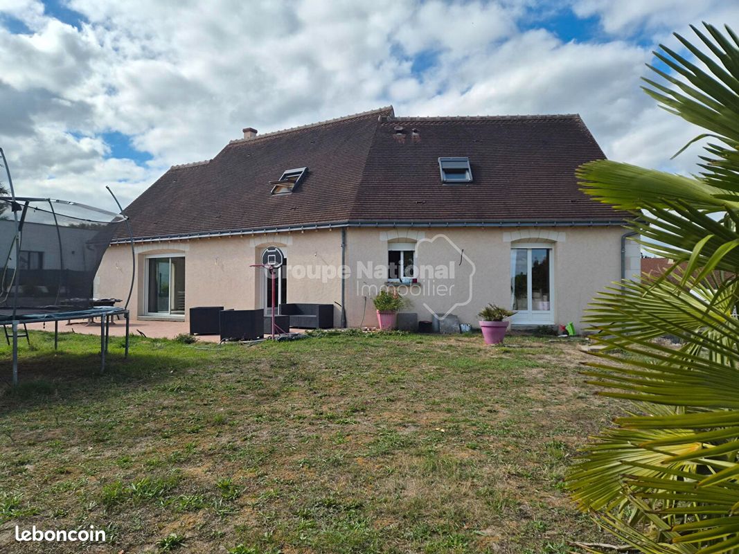 Maison 6 pièces 157 m² · à Vallères · 157 m² · 365 000 €