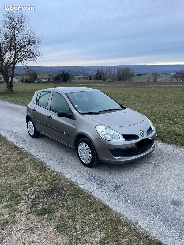 CLIO 3 RENAULT Carrosserie Bon Etat 2008