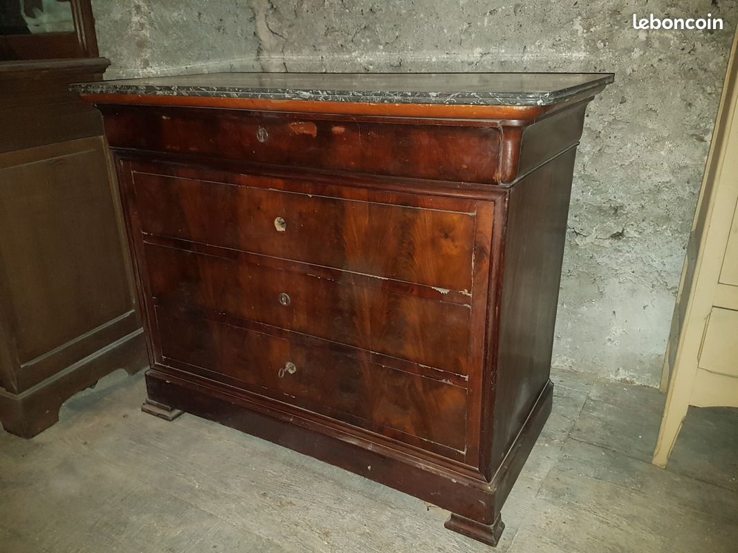 Commode (image 1)
