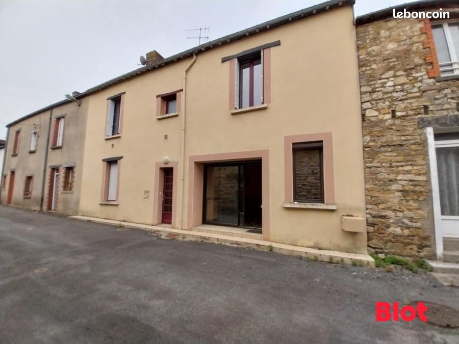 Maison 6 pièces 196 m² · à Lusanger · 196 m² · 159 900 €