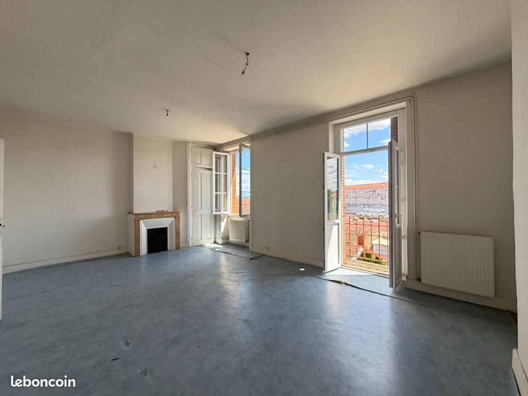 Appartement 3 pièces 72 m² · à Roanne · 72 m² · 55 000 €