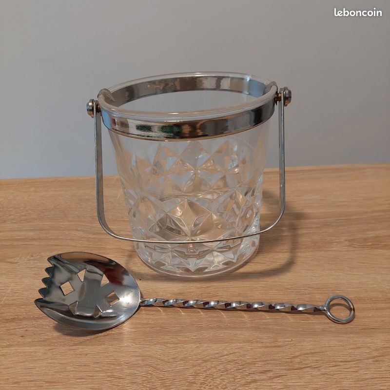 Orfèvrerie Saint Médard - Seau à glace avec cuillère pour Orfèvrerie Saint Médard - Seau à glace avec cuillère pour
