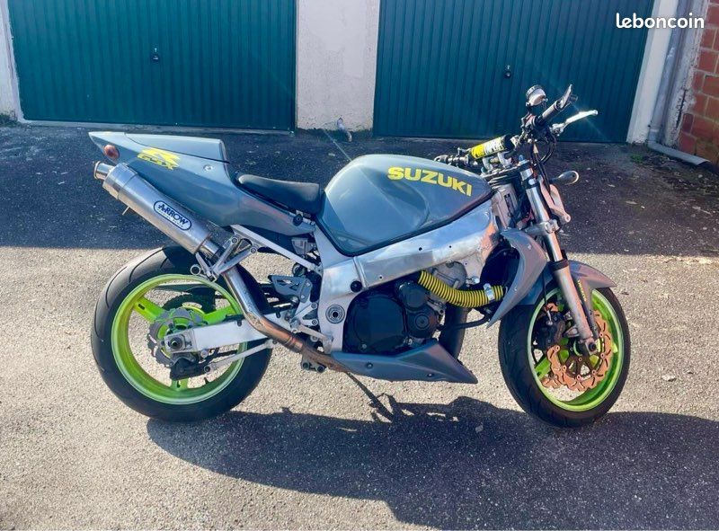 Moto Suzuki GSX-R 600 2001 (image 1)
