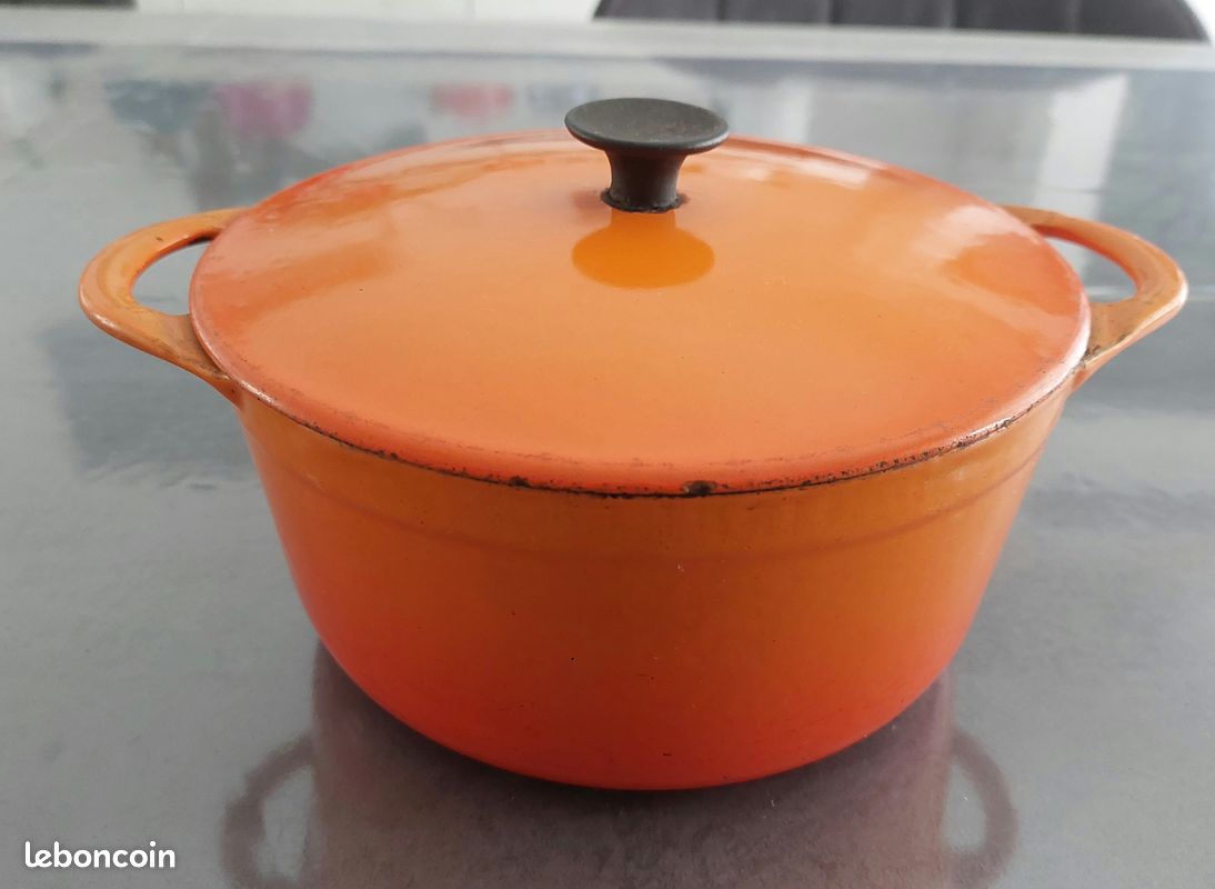 Cocotte ronde en fonte Cousances vintage années 1980 | Selency