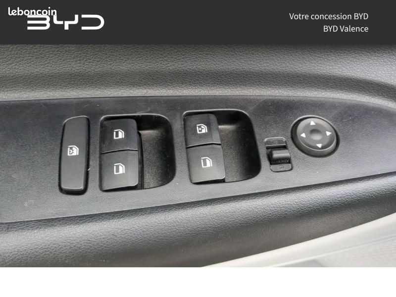 Hyundai i20 1.0 T-GDi 100ch Hybrid Intuitive DCT-7 (image 23)