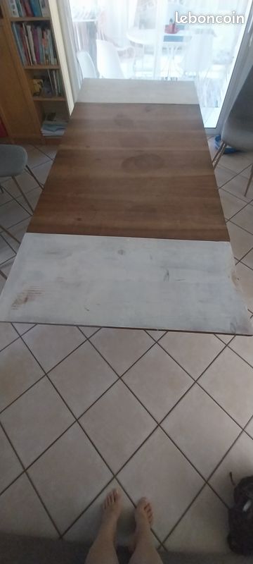Table salle à manger en bois (image 1)