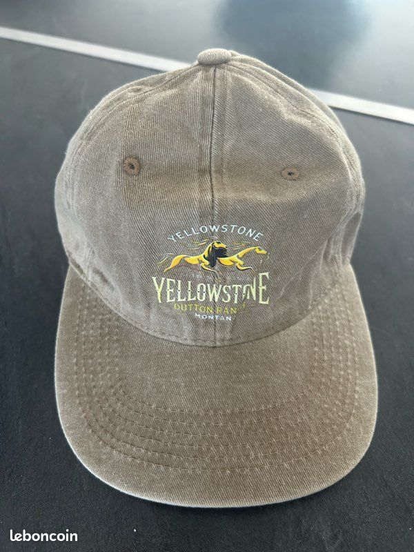 Casquette Trucker Stars & Stripes Grise – Broderie Jaune Style Yellowstone, Mesh, Snapback, Taille Unique, Look Ranch