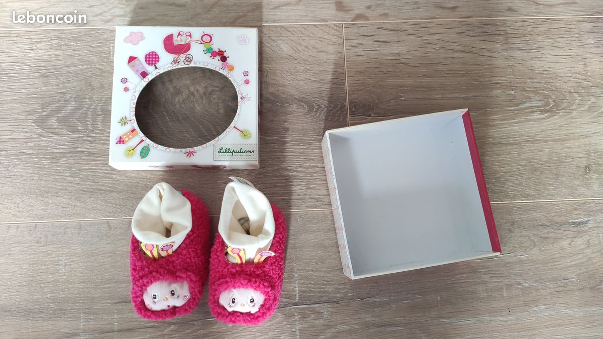 Chaussons bébé lilliputiens chenilles neufs (laora) (image 2)