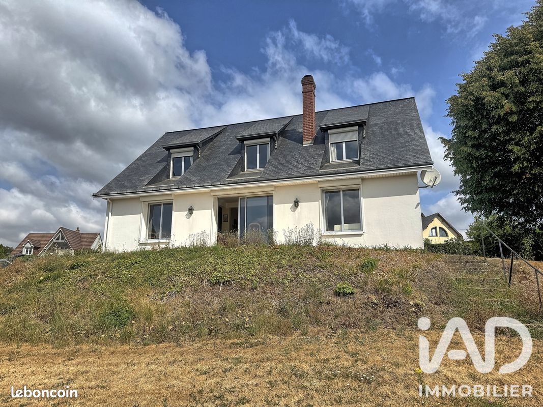 Maison 7 pièces 143 m² · à Saint-Saëns · 143 m² · 270 000 €