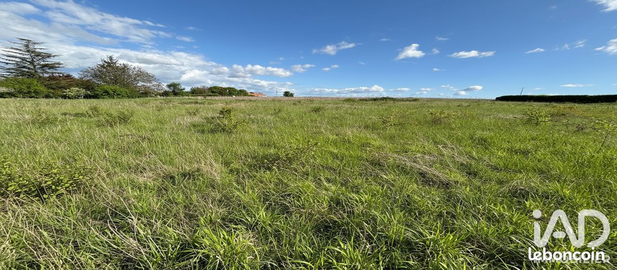 Terrain 1420 m² · à Fontenet · 1 420 m² · 49 700 €