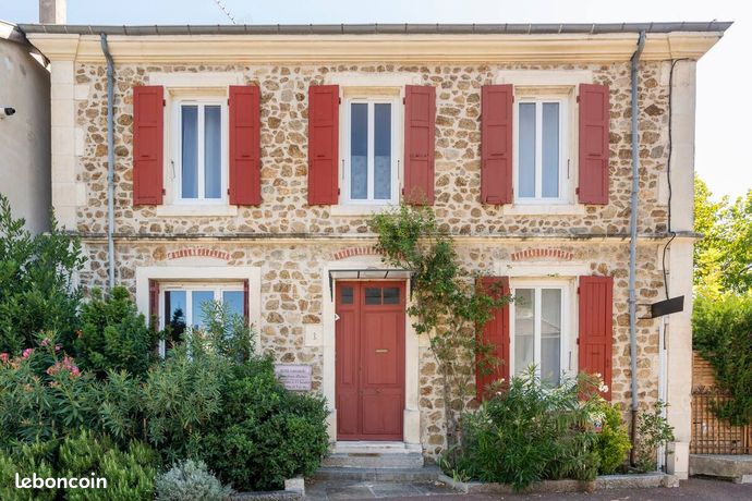 Maison 12 pièces 270 m²