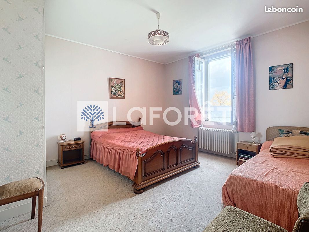 Maison 7 pièces 144 m² - Thouars 79100 (image principale 8)