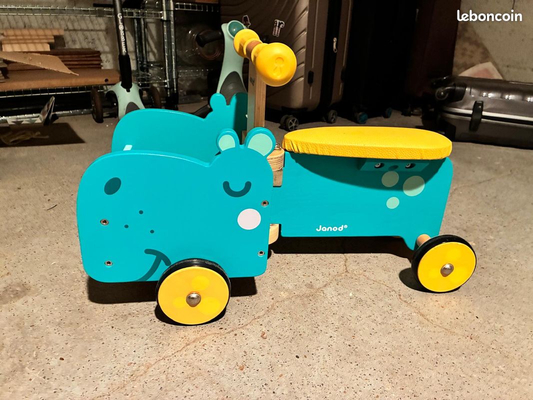 Trotteur / Porteur Janod bois (prix neuf : 75) (image 1)