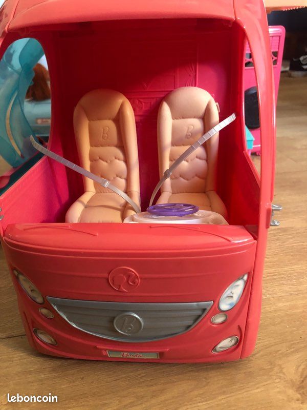 Camping-car et voiture barbie (image 9)