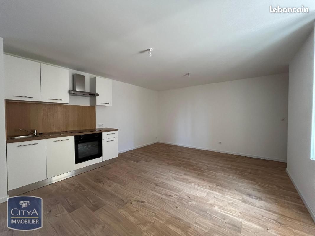 Appartement 1 pièce 37 m² · à Le Coteau · 37 m² · 415 €