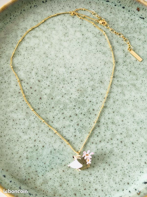 Pendentif Collier Ancien Chaussons Ballerines - Bijou Vintage Couleur étain - Très Bon état, Parfait Pour Les Amatrices D'ancien