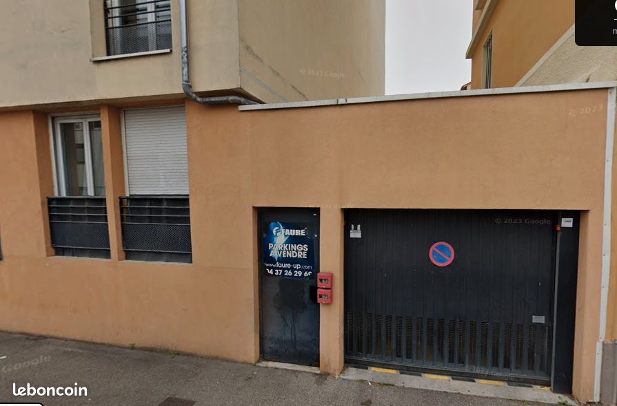 Parking 14 m² · à Villeurbanne · 14 m² · 75 €