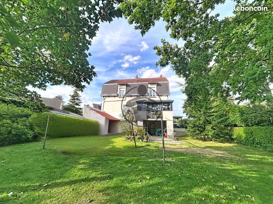 Maison 7 pièces 160 m² · à Fayet · 160 m² · 344 000 €