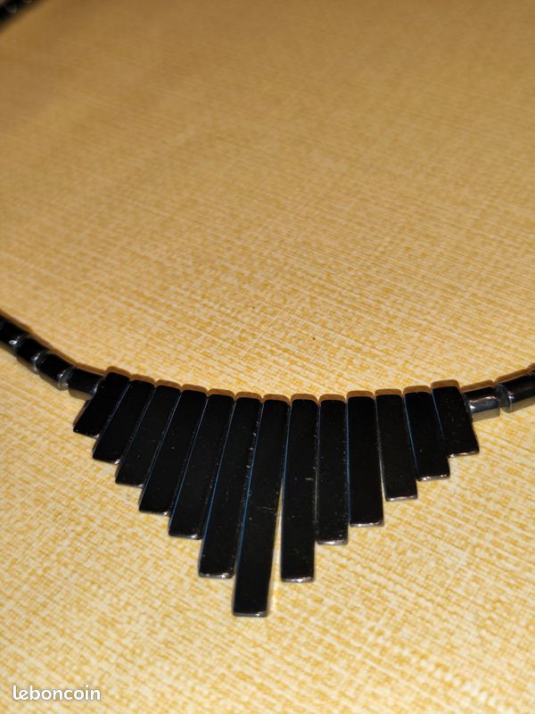Collier en hématite noire (image 1)