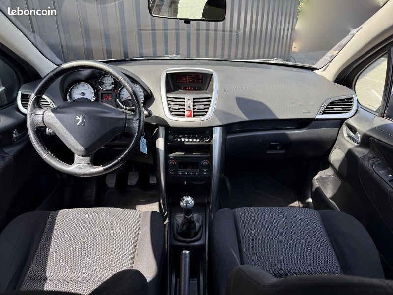 Peugeot 207 1.6 HDI110 EXECUTIVE PACK 5P (image 7)