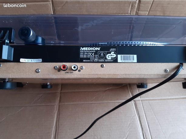 Tourne-disque MEDION MD 82272 Avec USB Et Lecteur Carte Mémoire – Occasion