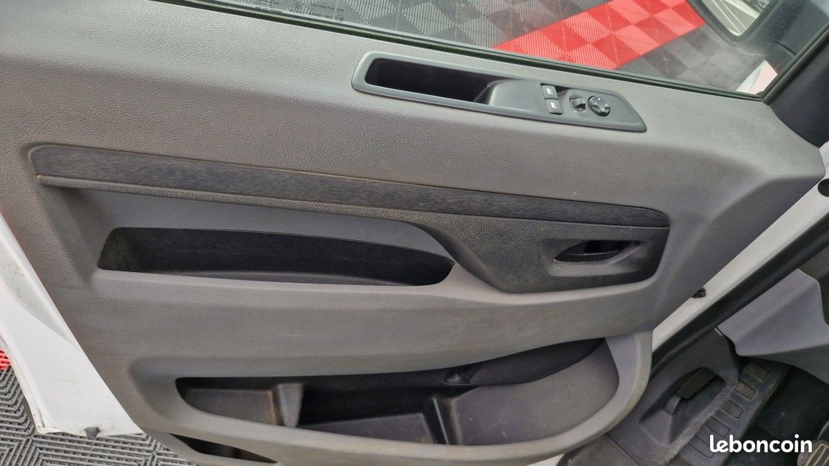 Peugeot Expert Standard 1.5 BlueHDI 120 Premium (image 15)