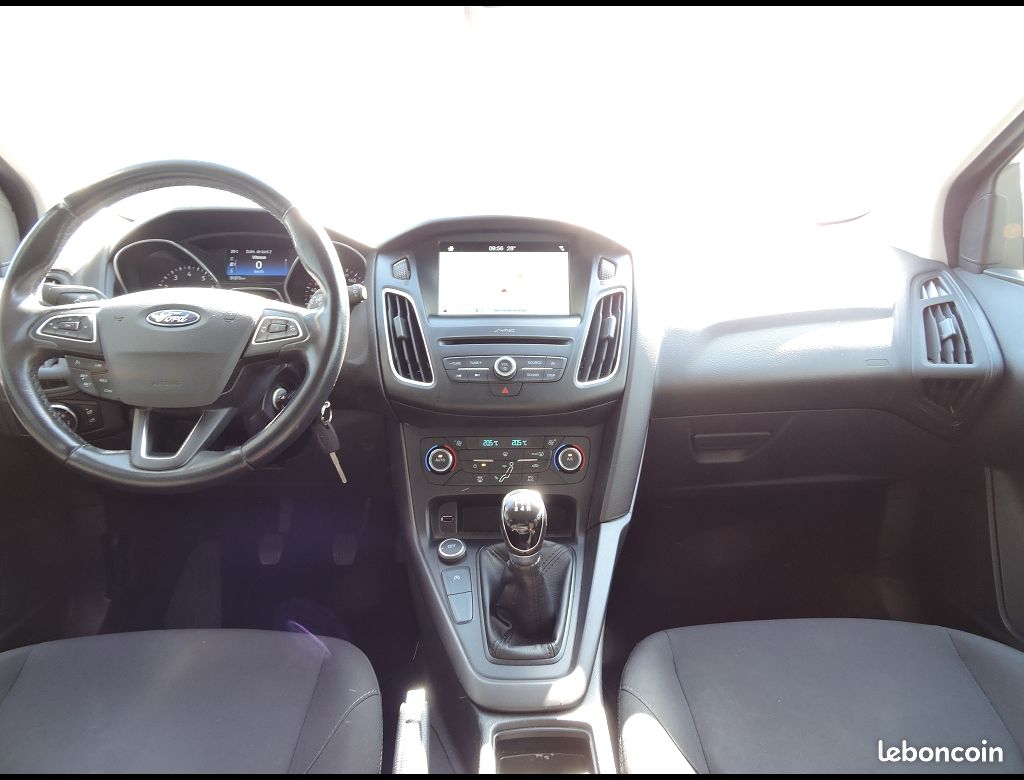 Ford Focus TITANIUM 1.0 ECOBOOST 100CH BVM5 (image 8)