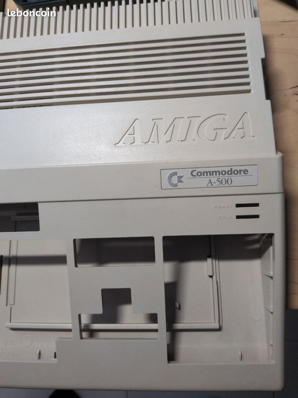 Commodore Amiga 500 + Boîte D'extension A501 – Vintage Allemagne