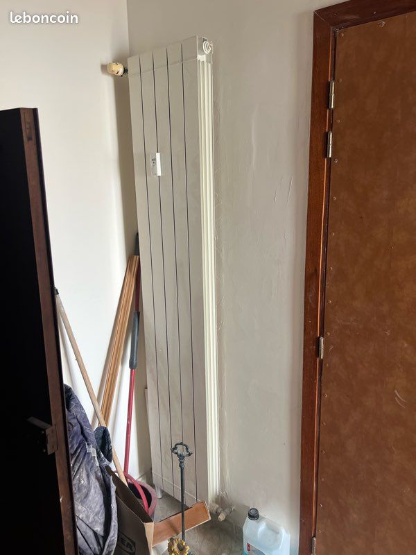 Radiateur à eau blanc (5 verticales et 1 horizontale) (image 4)