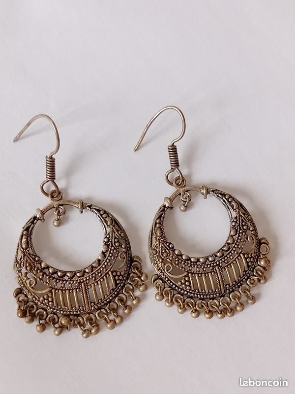 Boucle D'oreille Ancienne En Argent Massif – Modèle Traditionnel