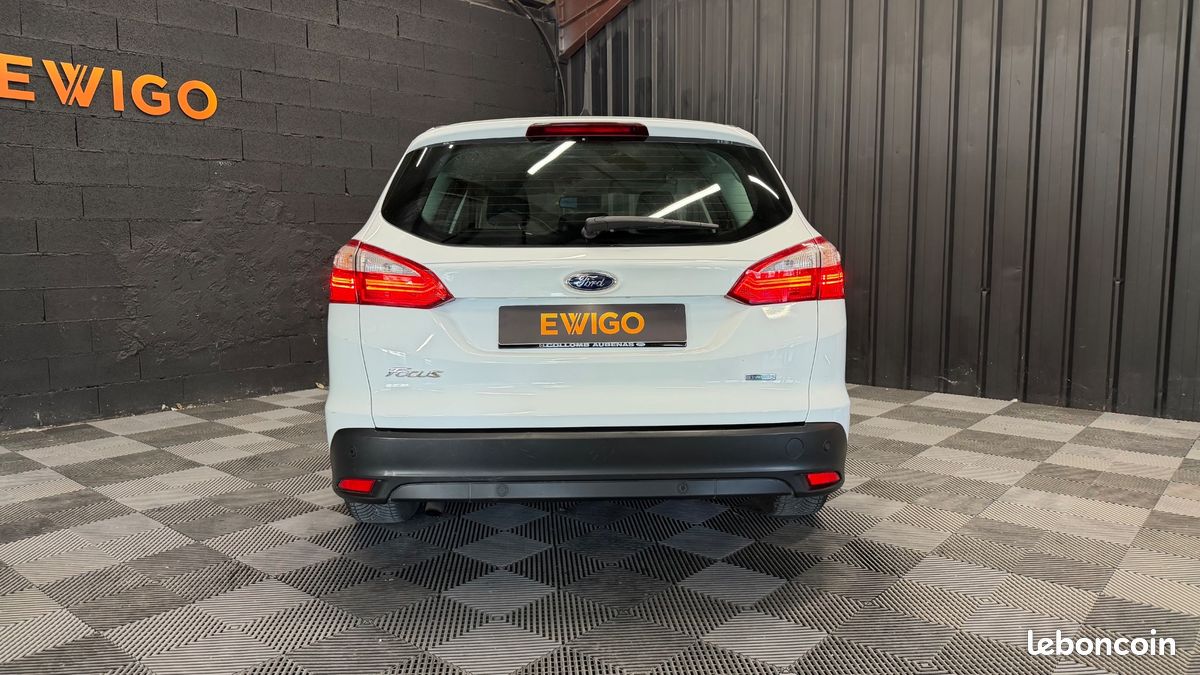 FORD FOCUS SW 1.0 ECOBOOST 125 CH TITANIUM-X START-STOP DISTRIBUTION REMPLACEe (image 17)