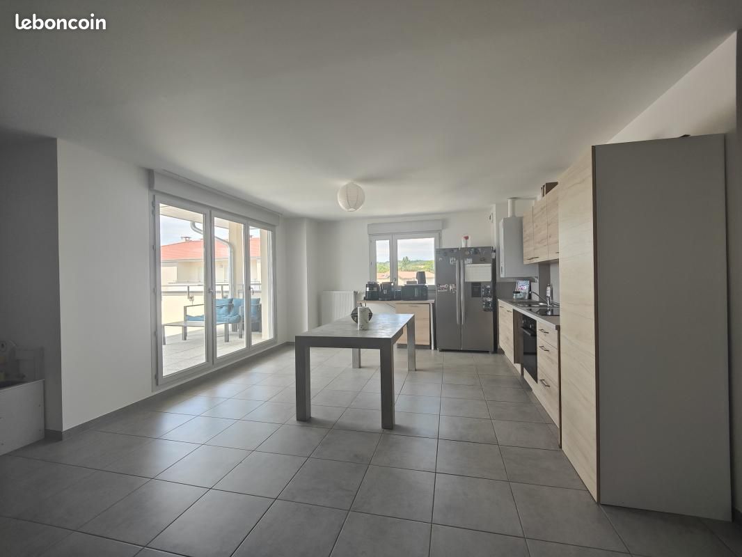 Appartement 5 pièces 124 m² · à Moirans · 124 m² · 1 244 €