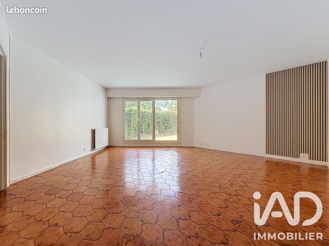 Appartement 5 pièces 110 m² · à Évry-Courcouronnes · 110 m² · 170 000 €