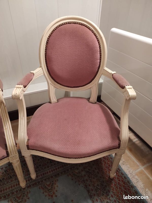 Lot de chaises rose pâle (image 2)