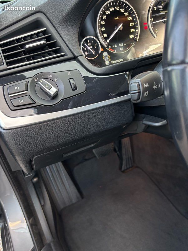 💥BMW F11 525d xDrive 218 ch biturbo 2013 en très bon état💥 (image 13)