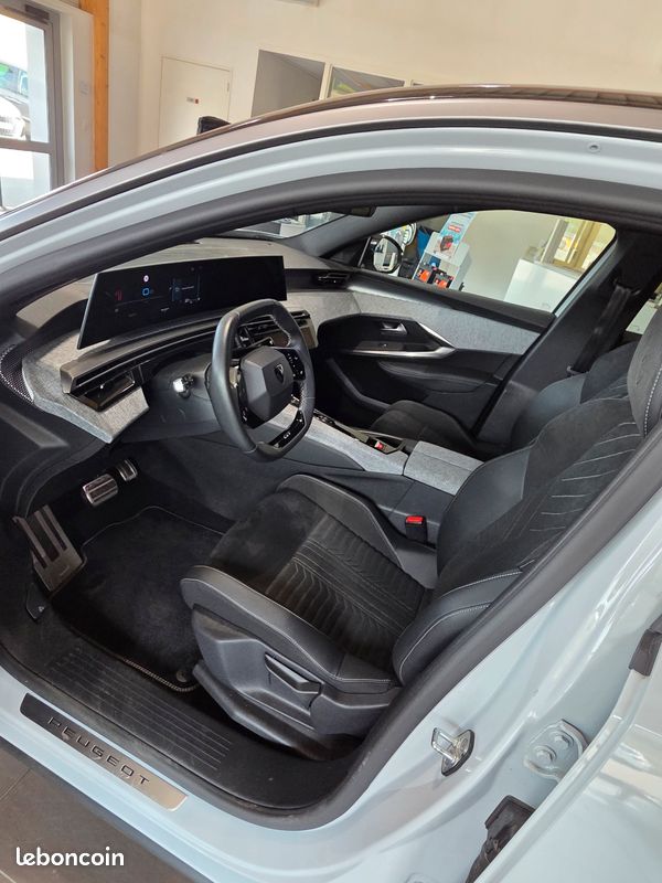 PEUGEOT 3008 1.2 HYBRID 136ch e-dcs6 GT (image 2)