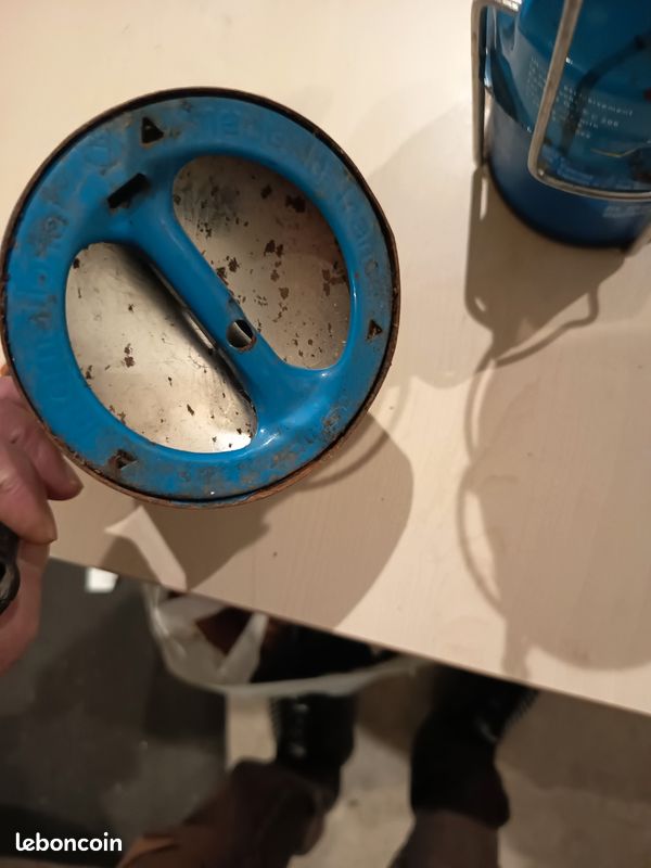Lot d'une lampe de marque camping gaz avec un verre supplémentaire et un brûleur (image 11)