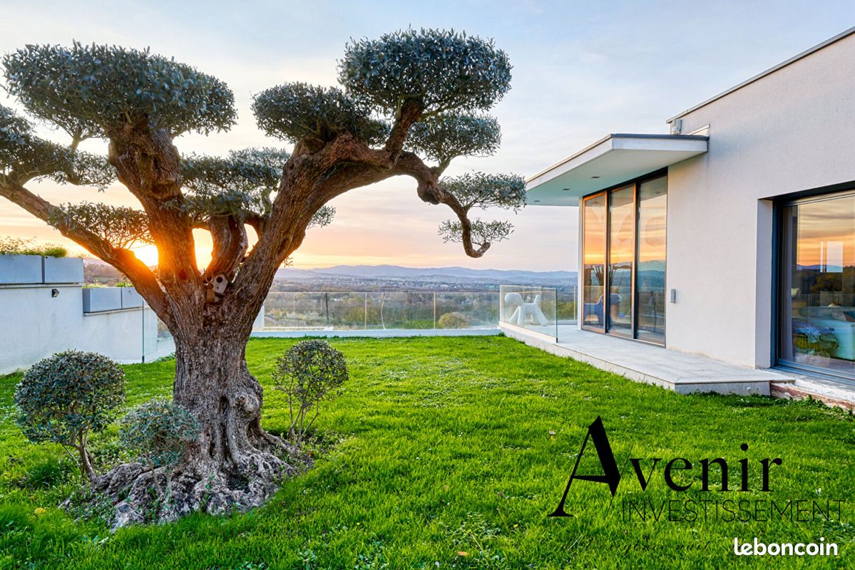 Maison 7 pièces 235 m² · à Limonest · 235 m² · 1 040 000 €
