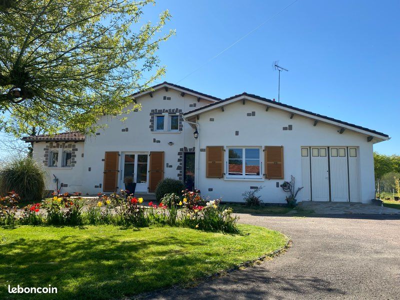 Maison 4 pièces 120 m² · à Terres-de-Haute-Charente · 120 m² · 170 000 €