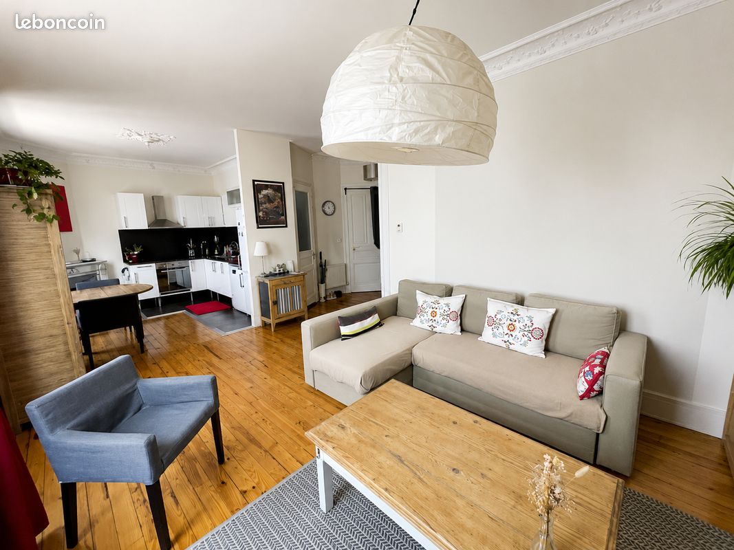 Appartement 3 pièces 70 m² · à Saint-Étienne · 70 m² · 760 €