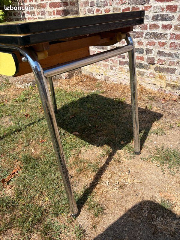 Table en Formica jaune (image 8)