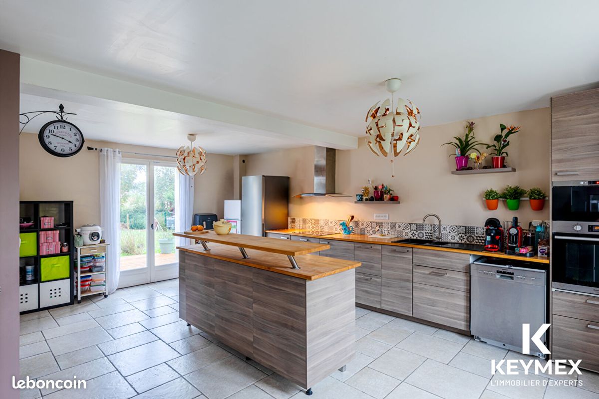 Maison 8 pièces 164 m² · à Cauvigny · 164 m² · 299 500 €