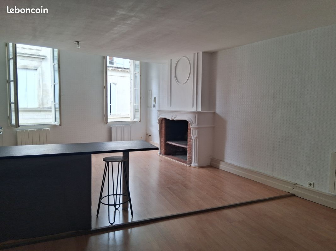 Appartement 3 pièces 83 m² · à Saintes · 83 m² · 110 000 €