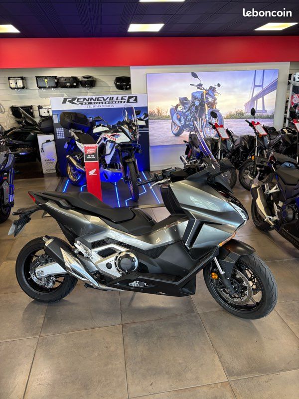 Honda Forza 750 Gris – 2023 | 8 590 km | Garantie constructeur jusqu’en 2028 (image 3)