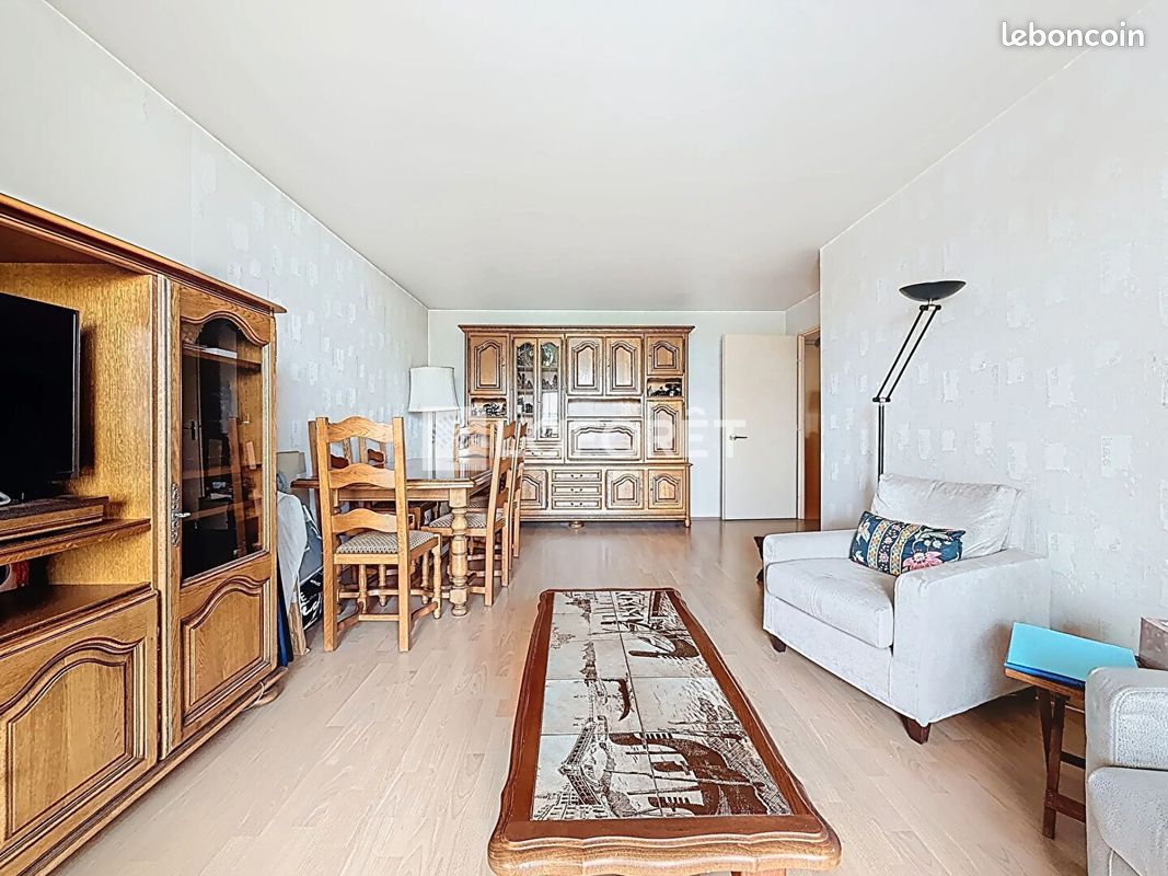 Appartement 3 pièces 67 m² · à Romainville · 67 m² · 300 000 €